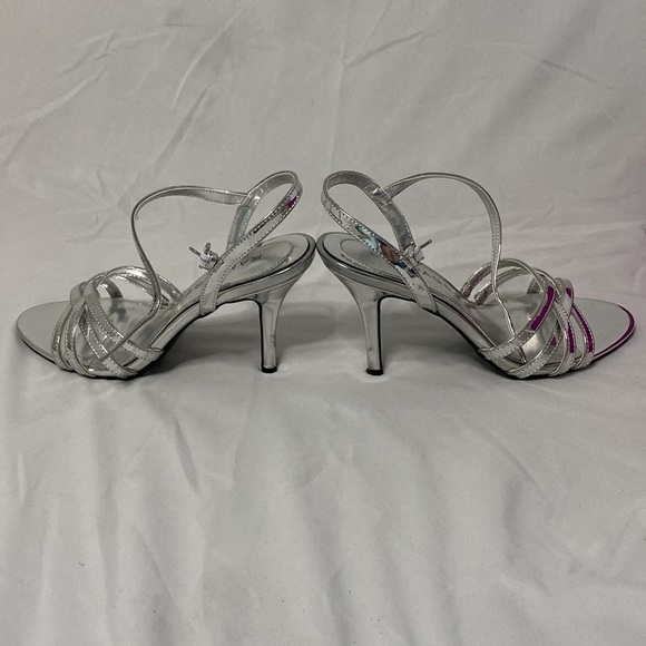 NIB Rampage silver heels - Picture 9 of 9